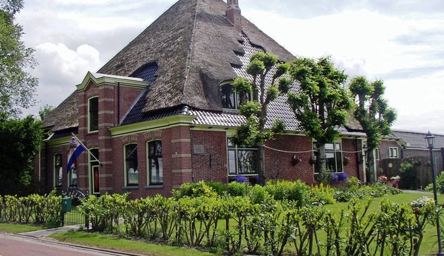 Holidayhouse, charming accommodation nearby Amsterdam but quieter.