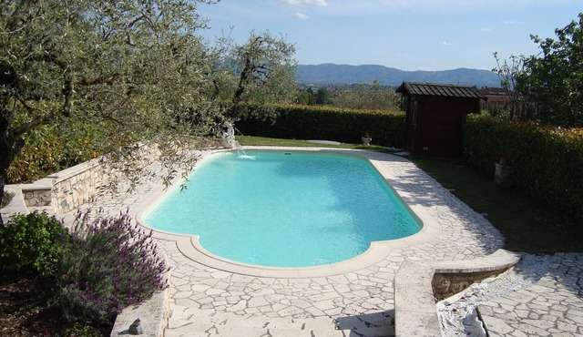 Home in Pistoiese countryside
