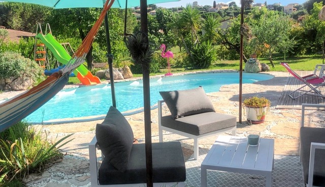 Homerez - Villa for 4 ppl. with swimming-pool and garden at Saint-Jeannet