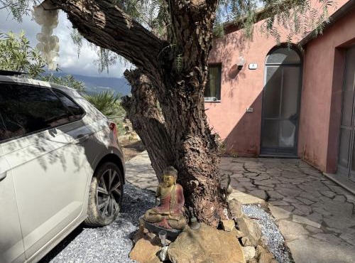 HOST4U - VILLA CUCCARELLO with Stunning View on The Valley