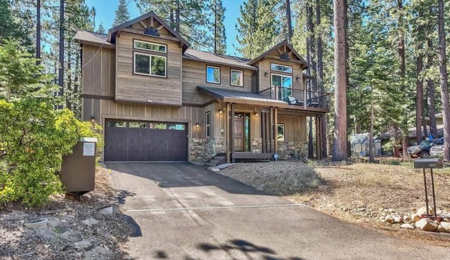 Hot Tub, Air Conditioning, Games, EV Charger