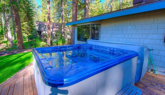 Hot Tub | Deck | BBQ | High-Speed WiFi
