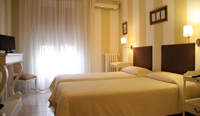 Hotel Alex