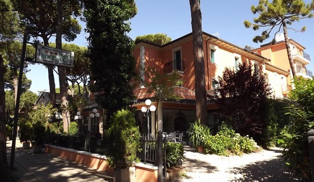 Hotel Boccaccio-free parking-