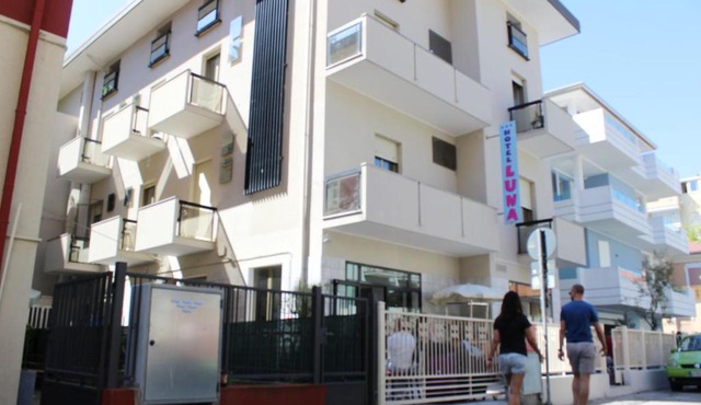 HOTEL LUNA