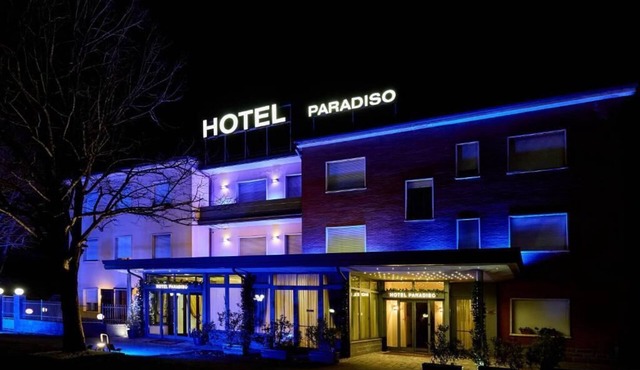 HOTEL PARADISO