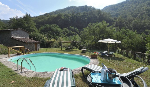 House for 4 people with private pool