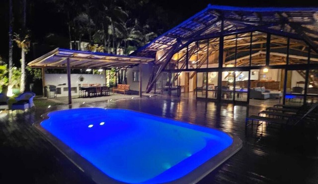 House in gated community, beach, mountains, golf, marina, hotel, shopping, bar