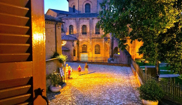 house with UNESCO monuments view: San Vitale, Galla Placidia