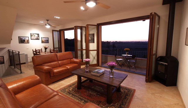 Huge Space In Tuscany Countryside, Beautiful Hilltop Views, Perfect Location!