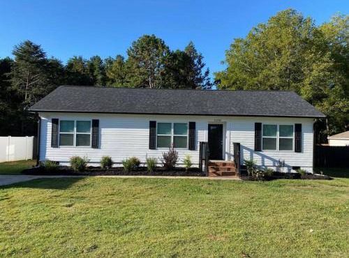 Huntersville House 3 bedrooms 2 Baths