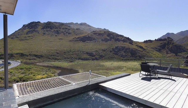Hytte Riverview - Two Bedroom House, Sleeps 4