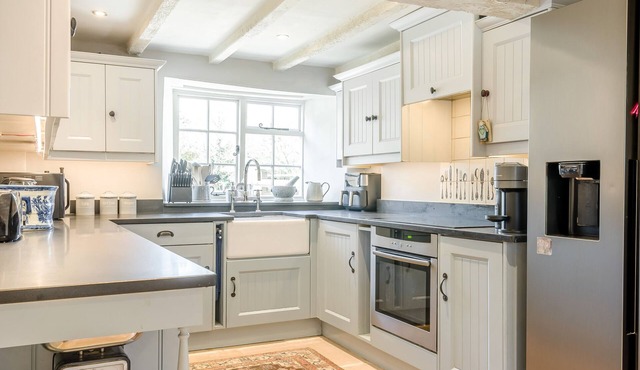 Idyllic cottage straight out of The Holiday!