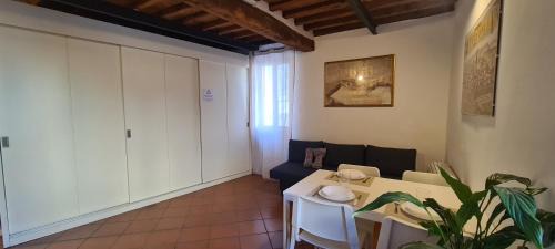 Il Micco House