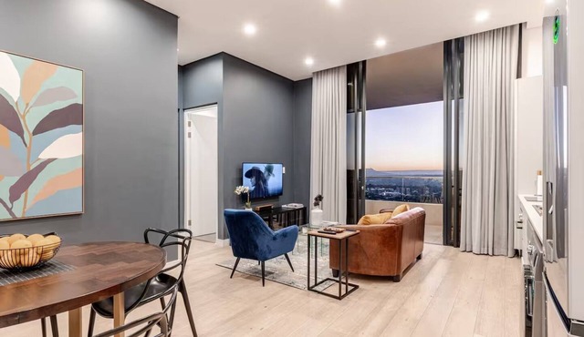 Illovo Central | Luxury Apartment