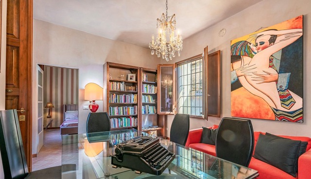 Immerse yourself in a historical experience, the Kampfstein House, built in 1700, offers you and you