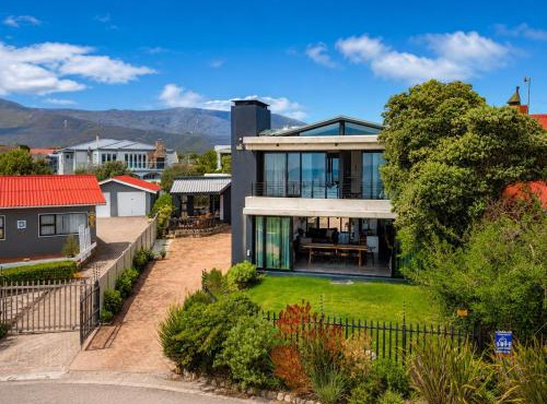 iMoyo Ocean Villa and Studio, Hermanus