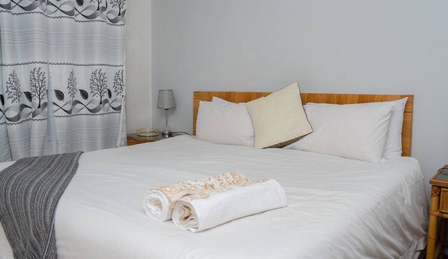Impeccable 3-Bed House in Joburg, 6km near Sandton, close to Gautrain.