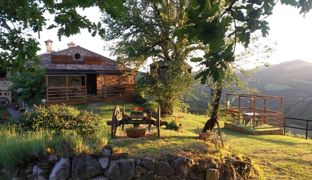 In the farmhouse romantic flat for 2 persons. Panoramic view!
