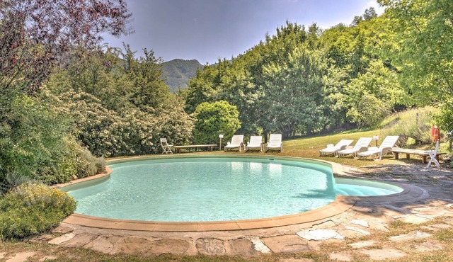 Independent apartment with pool