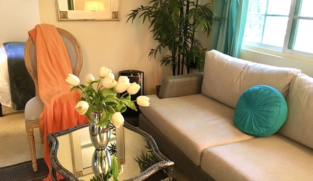 - Intimate Luxury . Minutes from Malibu Beach in a beautiful park-like setting