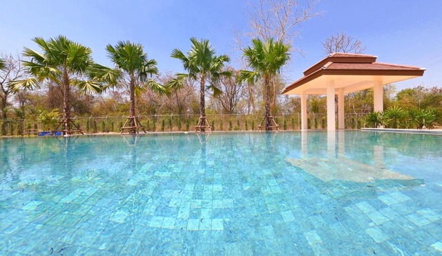 Isan Golf & Adventure Hotel