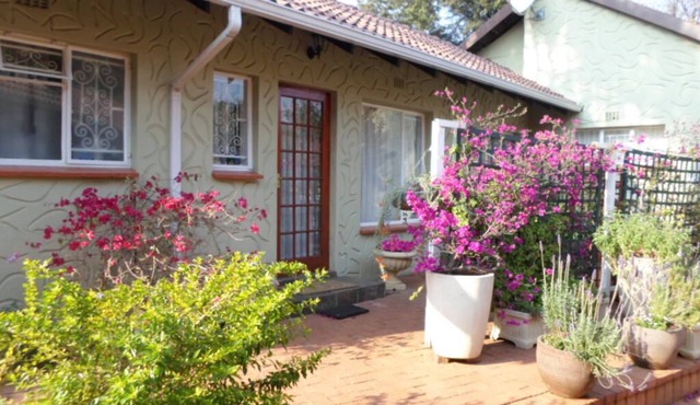 JAMBAR B&B/SELF CATERING.
