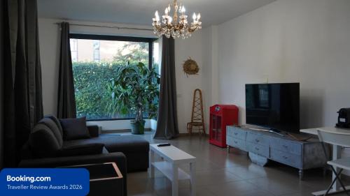JD Suite Apartment near Ferrari - Private Parking - Self Check in H24