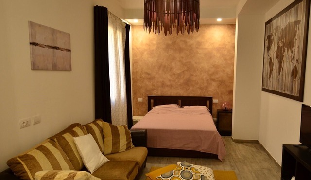 Jireh House B&B - Earth