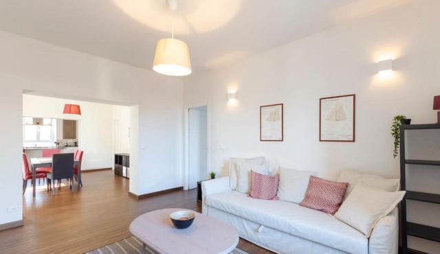 JOIVY Spacious Family Apt for 4, in Carignano, Genoa
