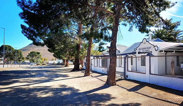 Karoo Rust Victoria West Family Friendly Units
