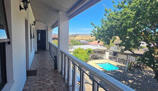 Kelkiewyn Guesthouse Caledon