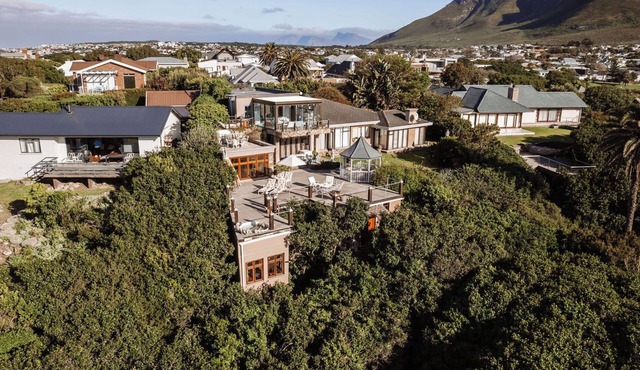 Kennedy's Beach Villa