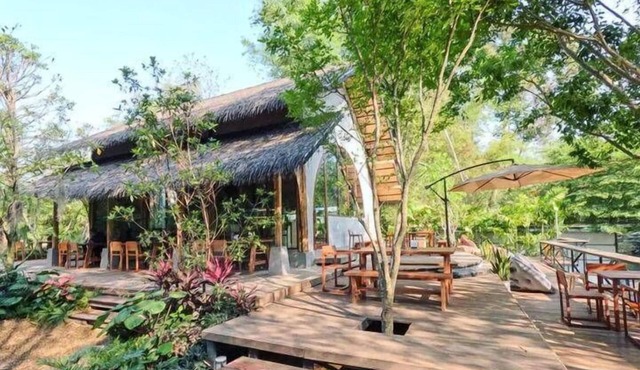 Khao Yai Lake Hill Resort