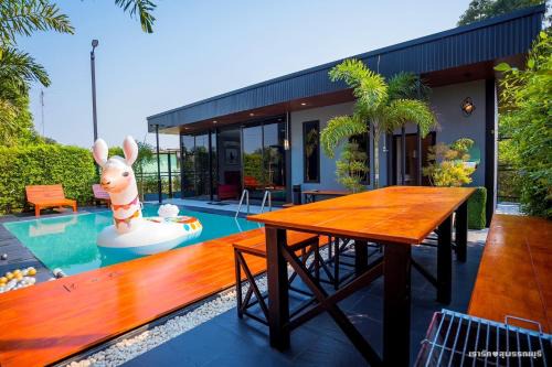Khongdonat Premium Pool Villa
