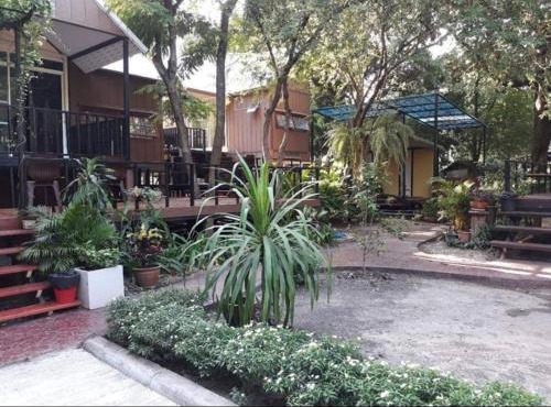 Khum Charoen Homestay