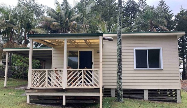 Kioloa Beach Cabin 11