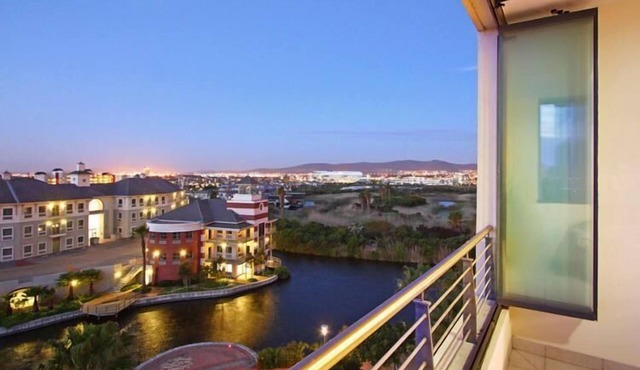 Knightsbridge 407 - Three Bedroom Apartment, Sleeps 6