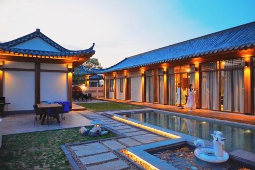Krajokkaew Ling an khao yai