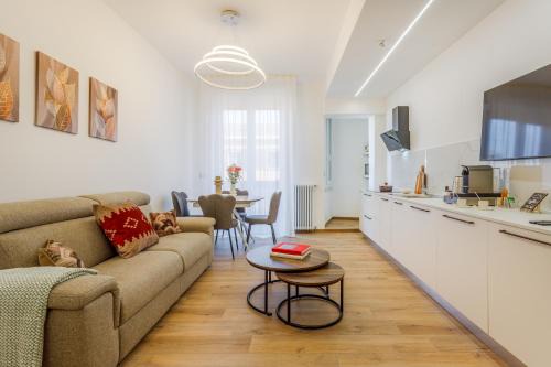 L'angolo della serenità - Elegant Central Apartment with Lift