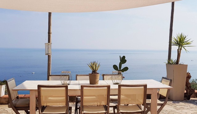 La BouganVilla Charme & Relax with sea view