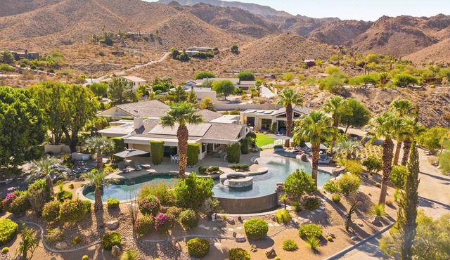 La Paz Estate - 8 BR, 5 Acre Paradise