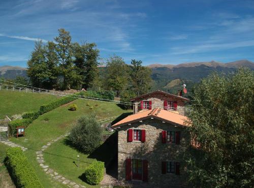 La Vecchia Fornace La Piastra Apartments shared pool- Abetone
