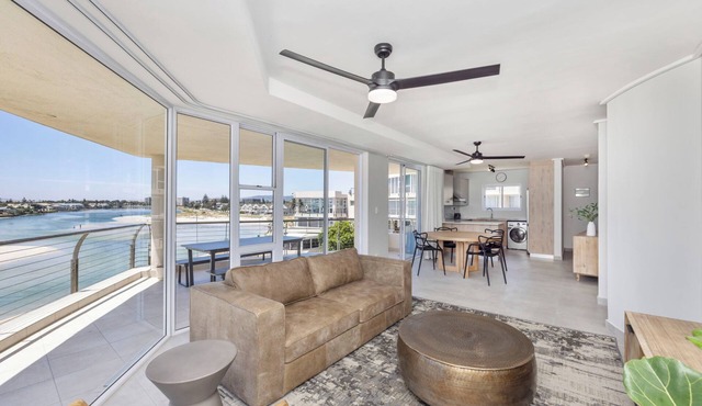 Lagoon Beach Escape | Breathtaking Ocean Views