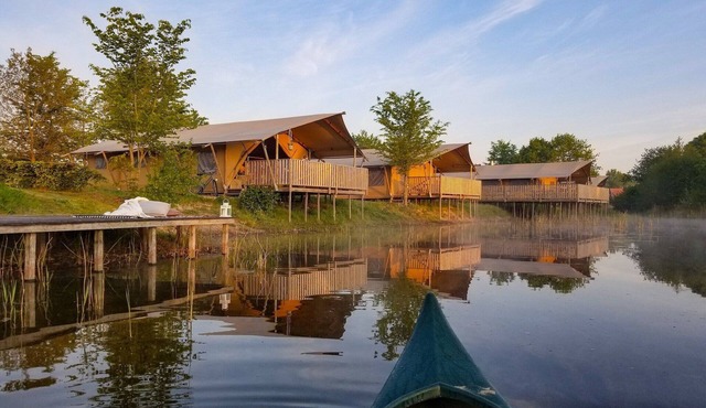 Lakeside Escape for Groups