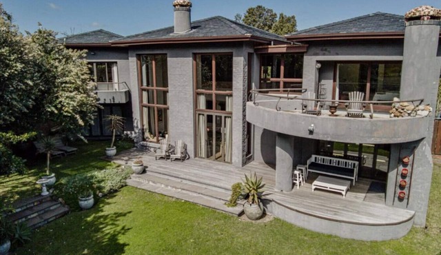 Lakeview Villa | Spacious Luxury | Bird lovers
