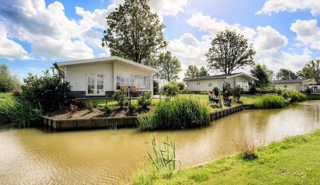 ✓ Landhuis at Park Westerkogge ✓ Holiday home for 4 people ✓ Located in Berkhout (North Holland) ✓ Waterfront holiday resort ✓ Book directly at the resort