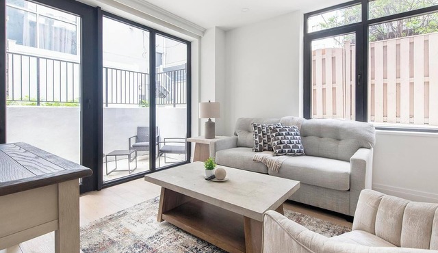 Landing | Stunning 1BD in Logan Circle