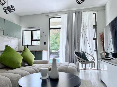 Lazy Bird Retreat For 2