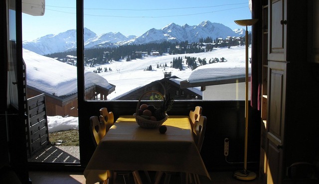 Les Saisies - Spacious Savoyard studio - south-facing terrace